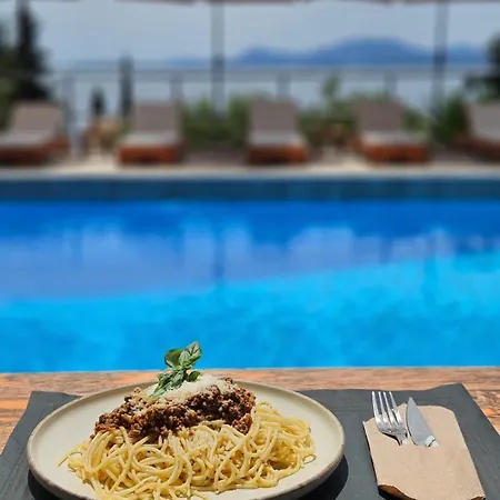 - Sea View Hotel