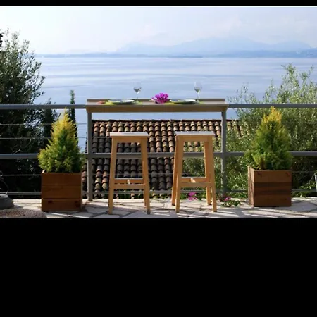 - Sea View Hotell *